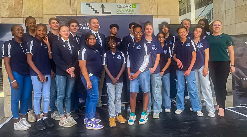 Education Incorporated students at Cedar Square Mall